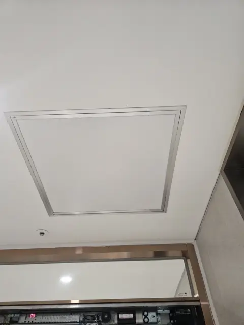 점검구설치 — 천장 점검구 마감 완료