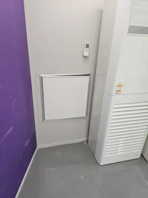 점검구설치 — 벽면 점검구 마감 완료